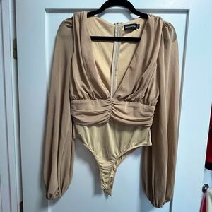 PRETTY LITTLE THING MESH DEEP V BODY SUIT